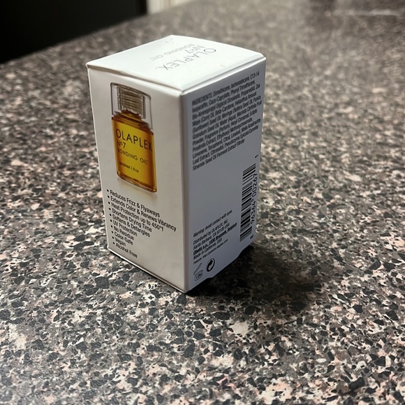 Olaplex #7 - Picture 3 of 3